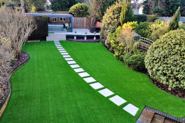 Instalación de césped artificial en Noáin - Jardinero Pamplona y Navarra